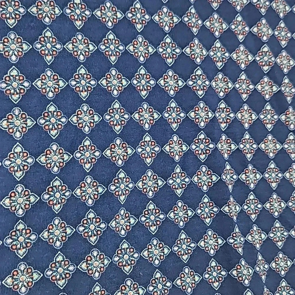 LuLaRoe Classic Tee Navy Geometric Size Medium - Picture 3 of 10